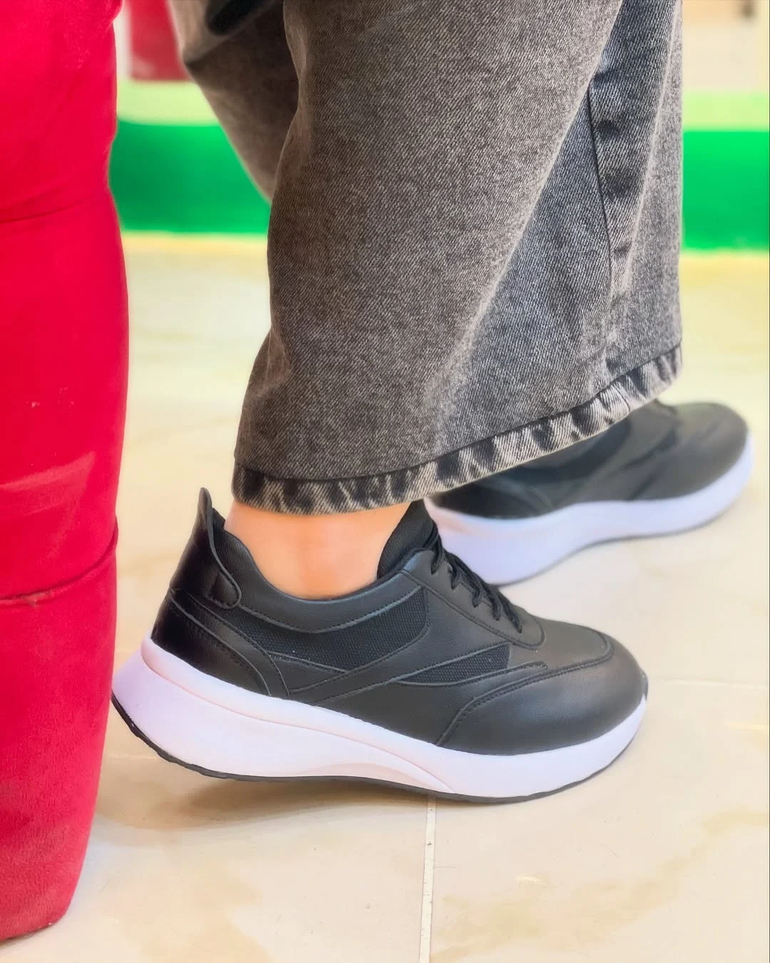 کفش اسپورت زنانه 44 photo 1 2025 04 19 17 35 54