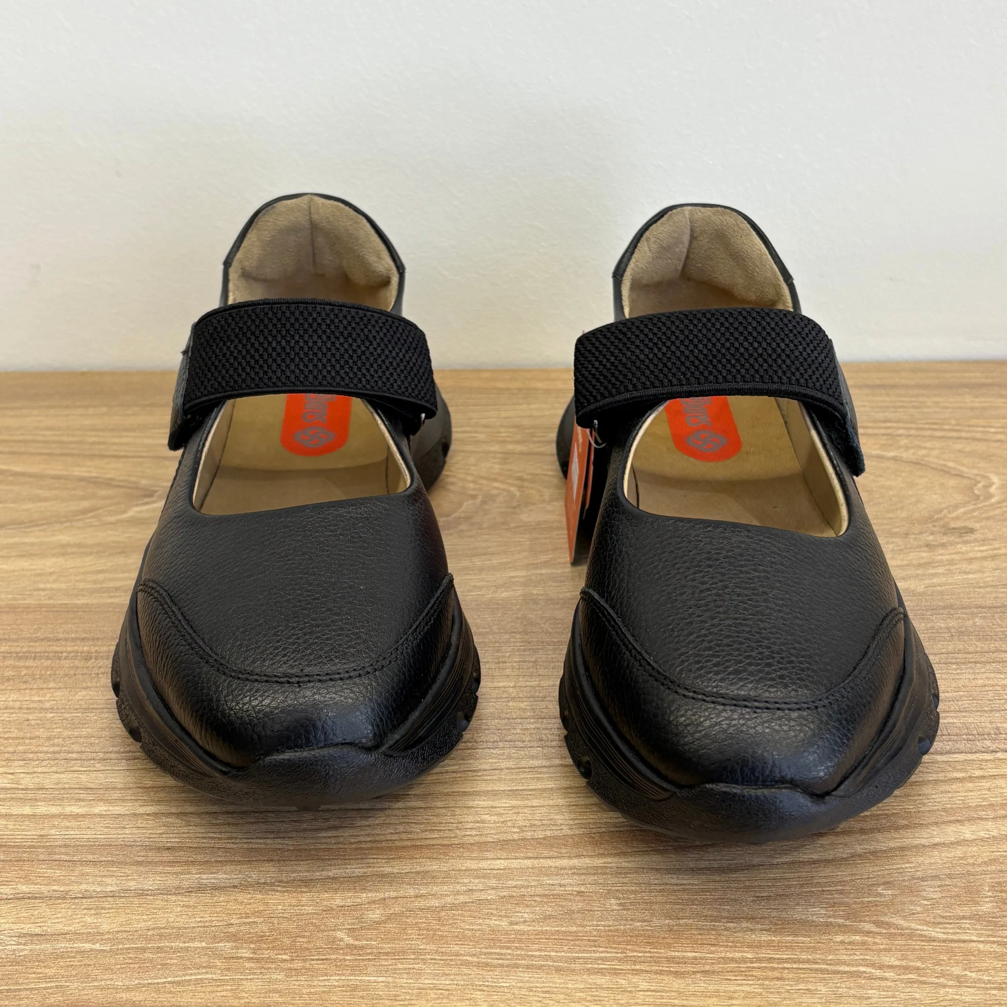 کفش اسپورت زنانه 28 8 1