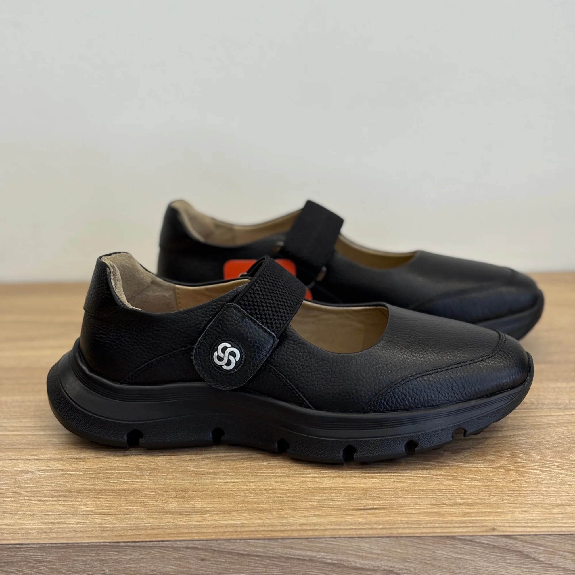 کفش اسپورت زنانه 27 9