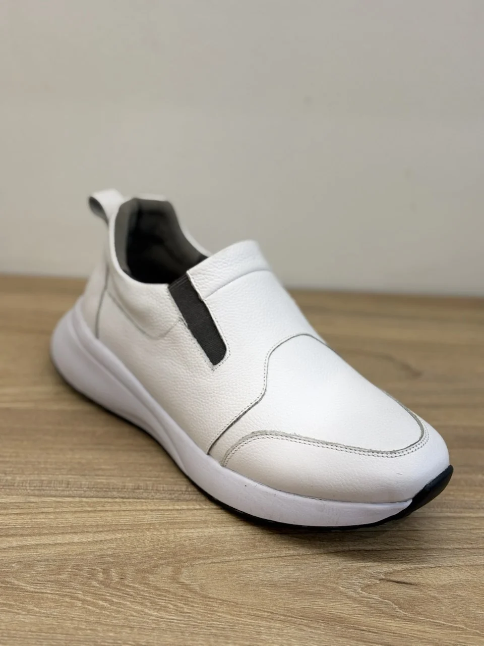 کفش اسپورت زنانه 11 photo 8 2025 09 26 02 03 19