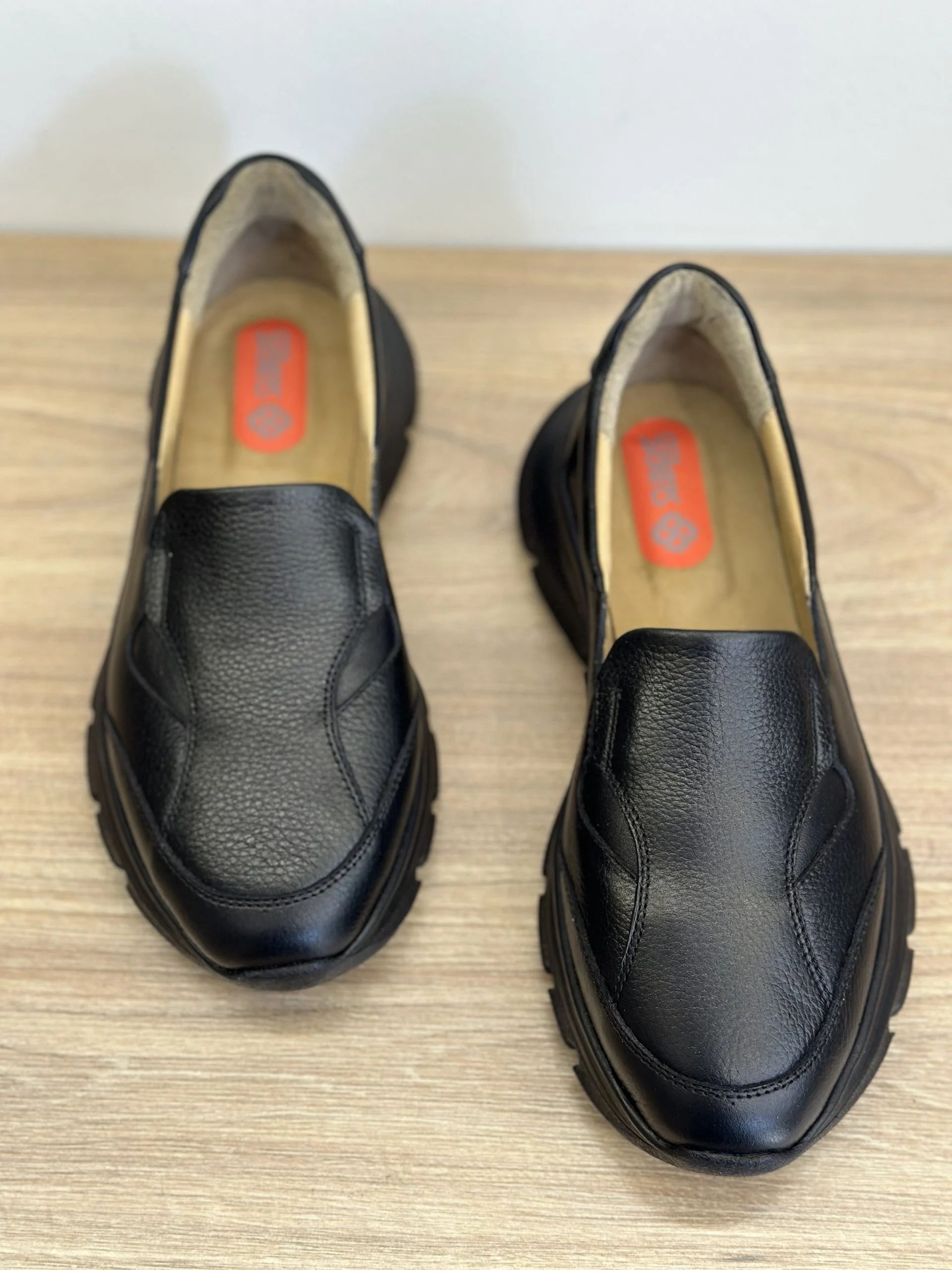 کفش اسپورت زنانه 7 IMG 3442 scaled